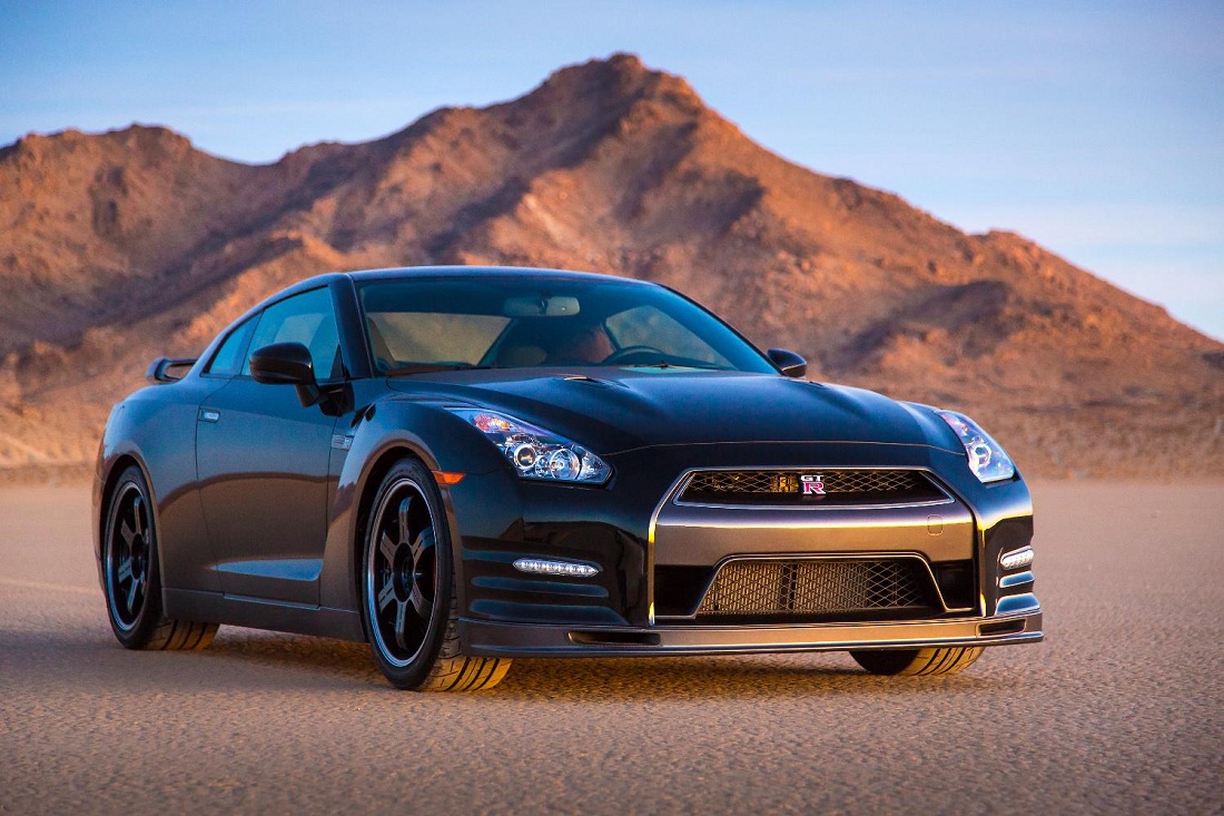 2014 Nissan GT-R Track Edition (8).jpg